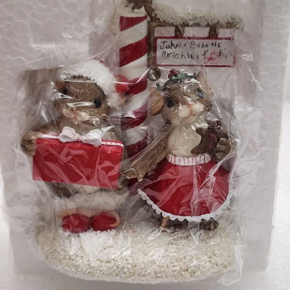 SIGNED by‎ DEAN GRIFF 2003 Charming Tails HAPPY HOLIDAYS FROM US TO YOU Figurine